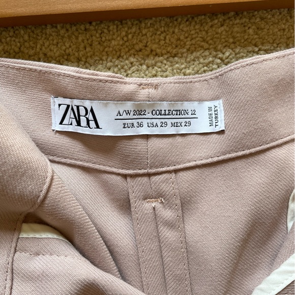 New Zara balloon pants in a nice subtle light colour. - Picture 4 of 4